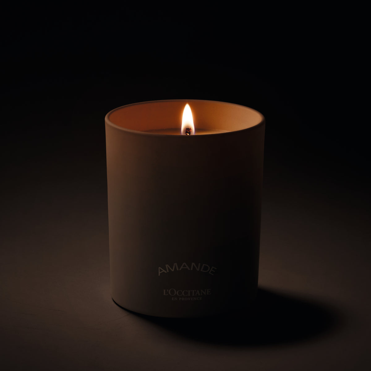 Ароматна свещ Бадем